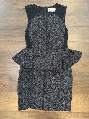 Dolls Point Women's Fitted Dress Size 4 - C61-021